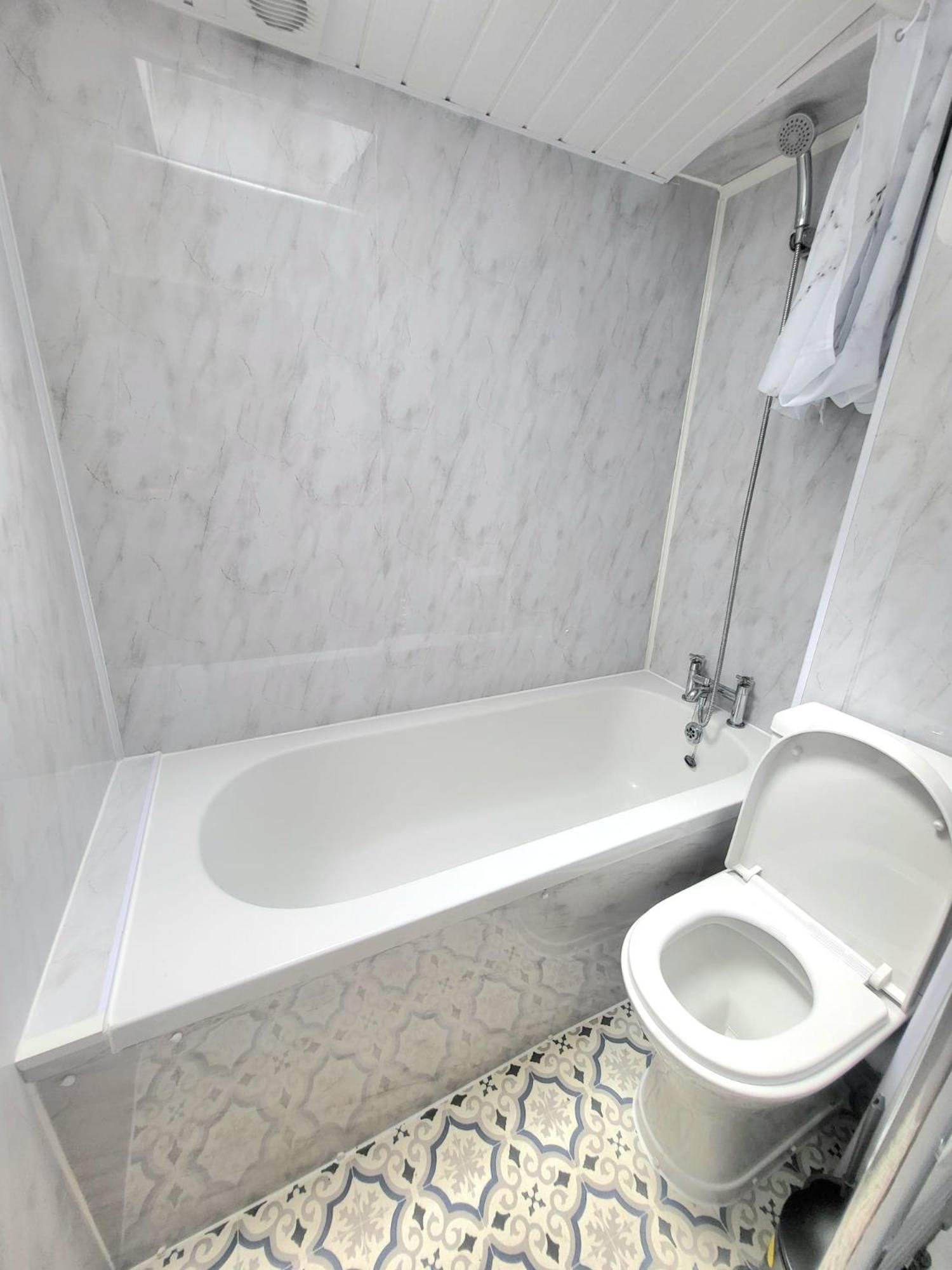 London En-Suite Double Rooms - Leytonstone E11 Екстер'єр фото