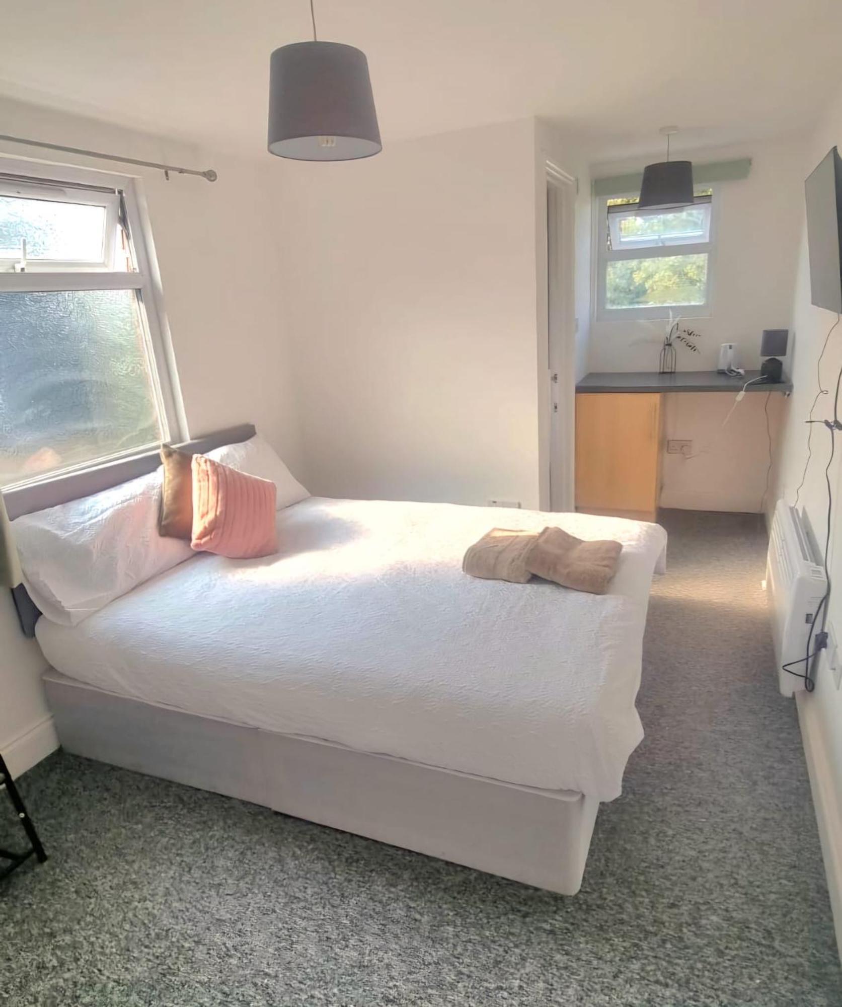 London En-Suite Double Rooms - Leytonstone E11 Екстер'єр фото